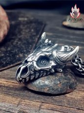 画像3: Antique Jewelry 六芒星 悪魔のドラゴンスカルヘッドネックレス レトロ パンクチタンスチール 欧米のパーソナル パワフルなファイヤードラゴンメンズペンダント (3)