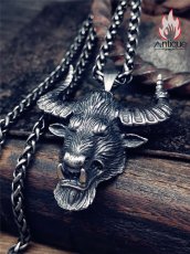 画像1: Antique Jewelry ダーク ファングブルスカルネックレス パンク チタンスチール パワフルな牛魔王 ヴィンテージペンダント 男性用セーターチェーン (1)