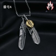 画像2: Antique Jewelry レトロ 羽 ネックレス チタン鋼 個性的な葉 鷹 ロングネックレス ペンダントメンズセーターチェーン アクセサリー (2)