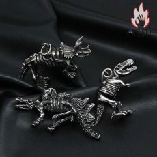 画像6: Antique Jewelry ティラノサウルス ドクロ ネックレス 恐竜骨格 パンク チタン鋼 ヒップホップ ペンダント 学生 セーターチェーン レトロなアクセサリー (6)