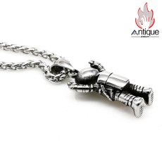 画像3: Antique Jewelry 宇宙飛行士 ネックレス チタン鋼 オリジナル ヒップホップ 男女学生 ペンダント レトロなアクセサリー (3)