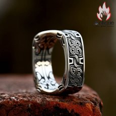 画像2: Antique Jewelry パンク調方形模様デザイン、個性的で高級感あふれるメンズ指輪、レトロな印象が魅力の食指リング (2)