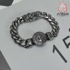 画像4: Antique Jewelry ヨーロッパとアメリカ風 ヴィンテージな丸いプレートと錨の組み合わせ チタンスチールブレスレット 色落ちしない 個性的なブレスレット (4)