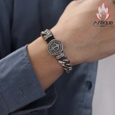 画像8: Antique Jewelry ヨーロッパとアメリカ風 ヴィンテージな丸いプレートと錨の組み合わせ チタンスチールブレスレット 色落ちしない 個性的なブレスレット (8)