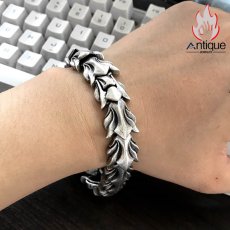 画像13: Antique Jewelry 欧米風のモダンで高級感のあるレトロな龍骨チェーンブレスレット 男性用のチタンスチール製潮流アクセサリーで、色が落ちません (13)