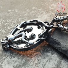 画像6: Antique Jewelry 照魔鏡と鬼女の髑髏ペンダントネックレス　メンズの個性的なアクセサリー、美女と骸骨のグラフィックが施されたチタンスチール製の装飾品 (6)