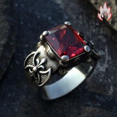 画像8: Antique Jewelry 男性向けのレトロゴシックスタイル、赤い宝石が特徴的な個性的なタイタンスチールリング、自己表現の場として使える、シングルで身に付けたい文芸的な食指リング (8)