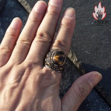 画像11: Antique Jewelry 男性向けのレトロ風の彫刻入り虎眼石指輪。文芸的で個性的、潮流に合うタイタンスチールの食指リング (11)