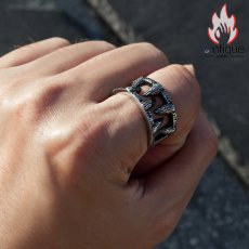 画像11: Antique Jewelry 男性向けのストリート風ヒップホップスタイルの尖った歯の指輪、潮流に合い、百搭なタイタンスチールの食指リング、シングルで個性的な印象を演出する (11)