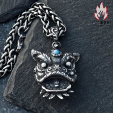 画像3: Antique Jewelry ビンテージな舞獅神獣目覚めたライオンペンダント メンズ パーソナルなチタンスチールアクセサリー ストリートファッションにぴったりなニットチェーン (3)