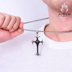 画像8: Antique Jewelry 男性用のチタン鋼ペンダント付きレトロな十字架ネックレス、学生や個性的な欧米風アクセサリーにぴったり、刻印可能 (8)